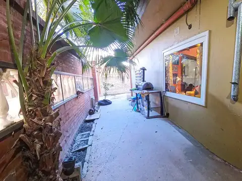 Depto Tipo Casa en Venta con 2 cocheras