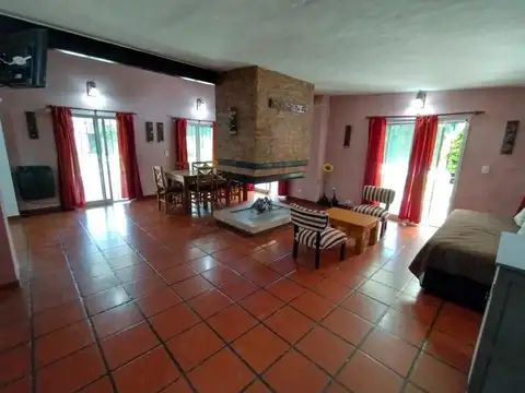 Casa 5 ambientes con 5 baños