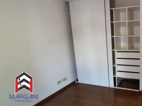 Departamento 2 AMB Cta Fte c/ Cochera!