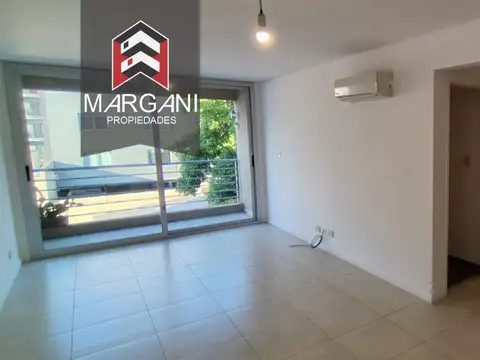 Departamento 2 AMB Cta Fte c/ Cochera!