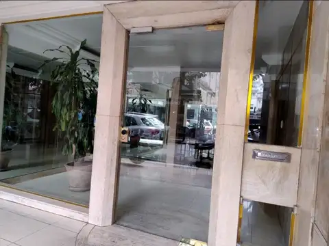 Pacheco de Melo 2100, Piso 2