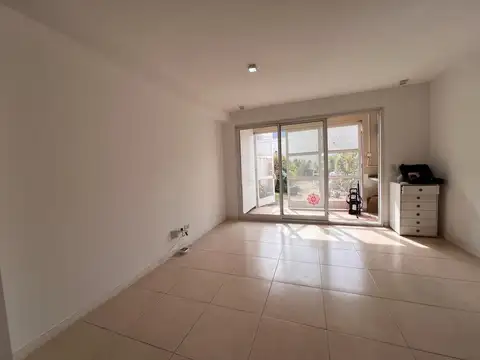 Depto Tipo Casa en Alquiler de 4 ambientes