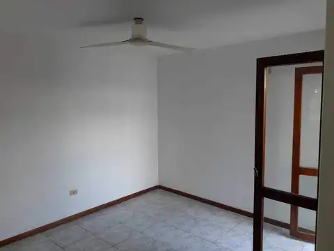 Depto Tipo Casa en Venta 27 años