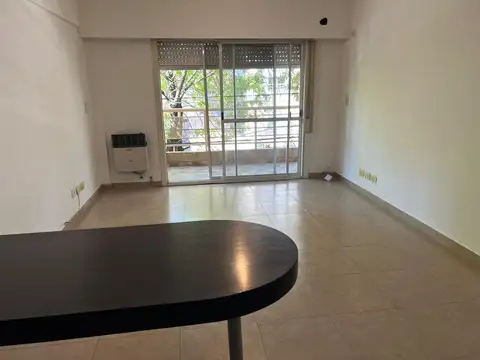 Los Incas 2421 , Piso 2° C