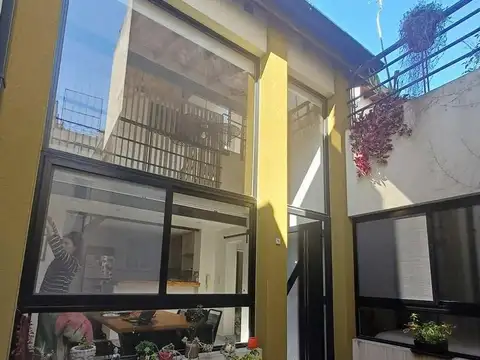 Depto Tipo Casa en Venta de 4 ambientes
