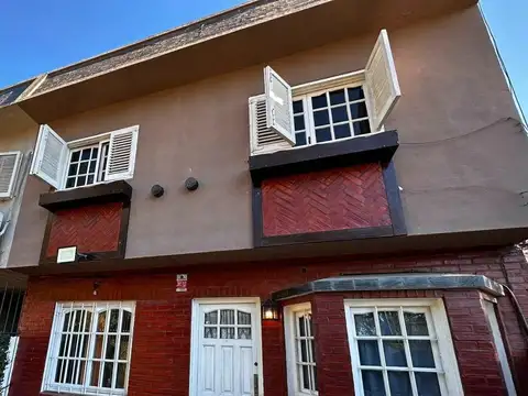 VENTA CASA 4 AMBIENTES QUILMES ESTE