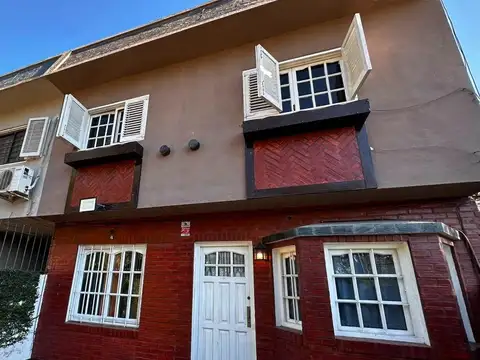 VENTA CASA 4 AMBIENTES QUILMES ESTE