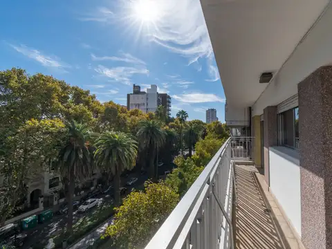Venta Departamento 3 Dormitorios. Balcón. Oroño