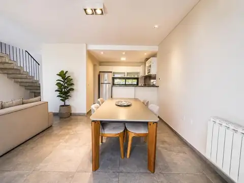 Casa en Alquiler de 3 dormitorios
