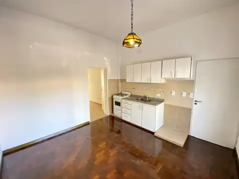 Depto Tipo Casa en Alquiler de 2 ambientes