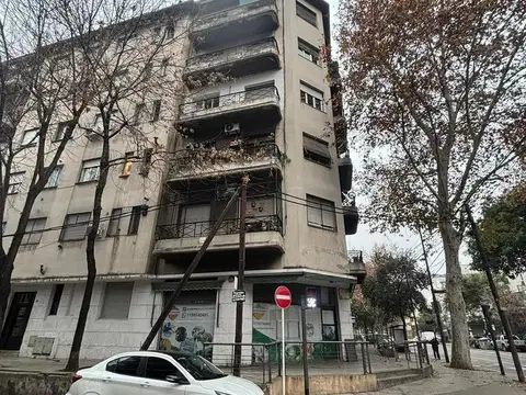 Alfredo Palacios (Ex Alvarado) 1200