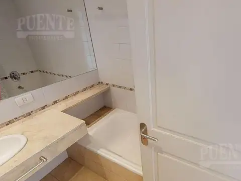 Departamento en Venta Apto Profesional 48 m2 en Nordelta, con cochera