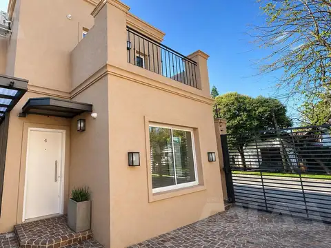 Casa 5 ambientes con 2 baños