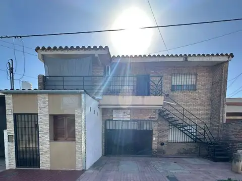 CASA MAS DEPARTAMENTO Y LOCAL COMERCIAL EN CRISOL 