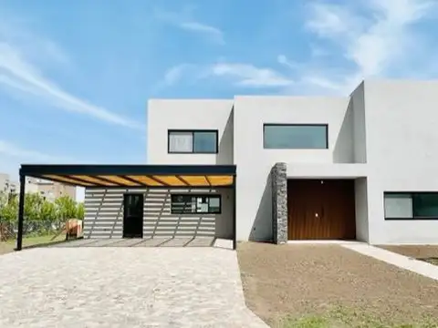 Casa en Alquiler 2 años