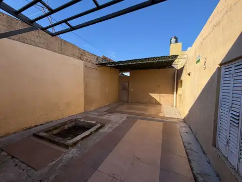 Casa 3 ambientes con 1 baño