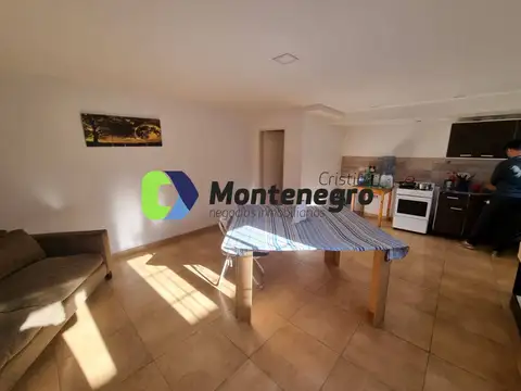 Casa 3 ambientes con 2 baños
