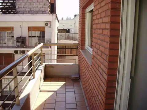 Departamento en Alquiler en Flores, $ 850.000