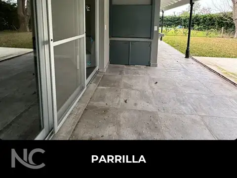 Casa en Venta con 4 cocheras