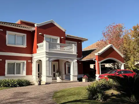 Venta casa en venta en Bs. As. Golf  Club Bella Vista
