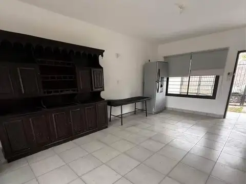 Casa en Venta con 4 cocheras