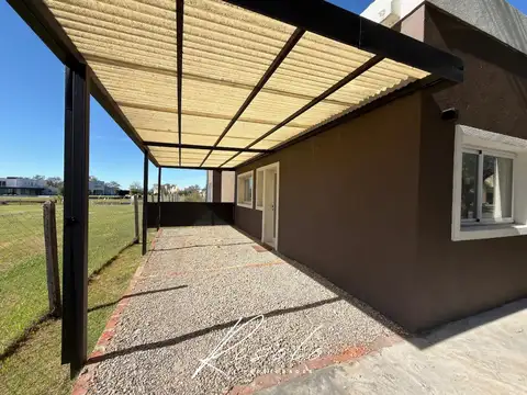 Casa en Alquiler de 3 dormitorios