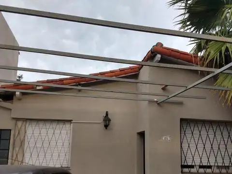 Chalet de cuatro ambientes - Ituzaingó norte