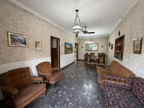 Valentín Alsina 1700