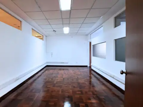 Oficina en Alquiler 65 años