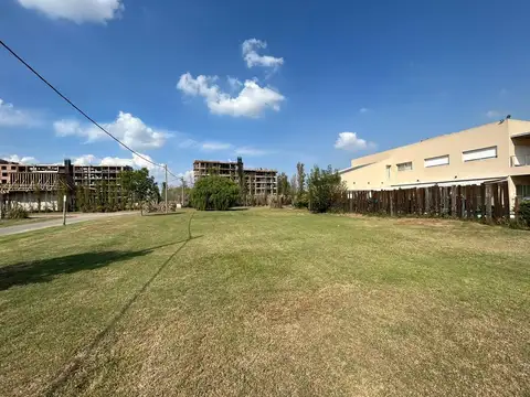 Terreno en Venta 40  mts Fondo