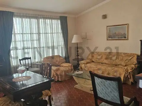 Casa 6 ambientes con 3 baños