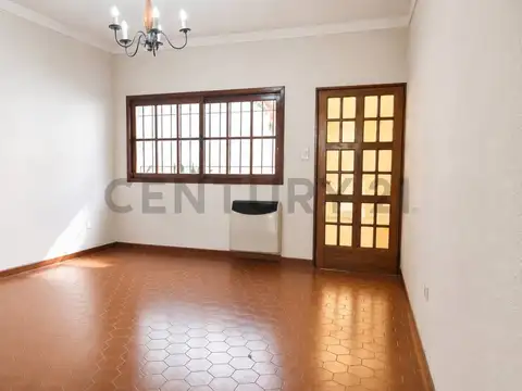 Casa 6 ambientes con 3 baños