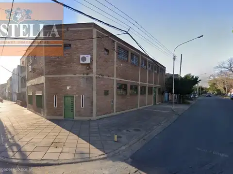 Galpón Industrial de Losa, 403 m² en 2 Plantas - C/ Montacargas 1 Tn - San Justo