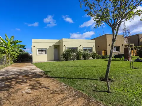 Casa en Venta en Pilar del Este, Pilar