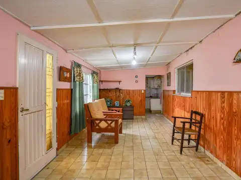 Casa 3 ambientes con 2 baños