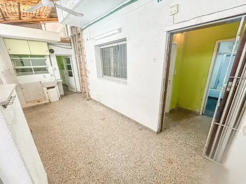 Depto. tipo casa de 3 ambs con un amplio patio SIN EXPENSASS
