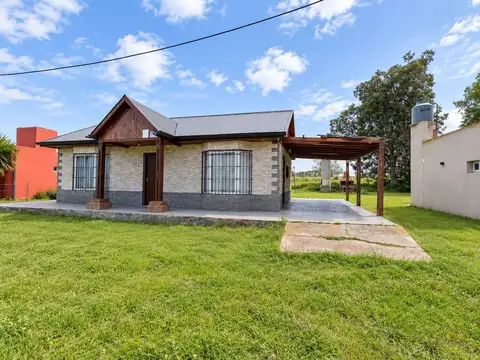 VENTA CASA 4  AMB + LOTE BARRIO LAS LOMAS MIRAMAR