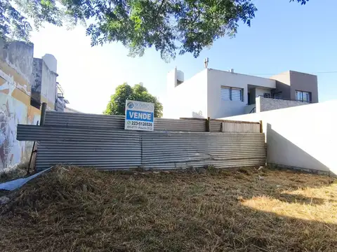 Lote en venta Barrio Los Pinares!