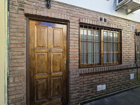 Depto Tipo Casa en Alquiler de 2 ambientes