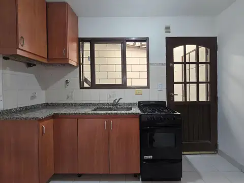 Depto Tipo Casa en Alquiler 25 años