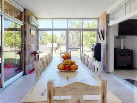 Casa en Venta con 4 cocheras