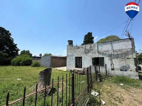 VENTA CASA 2 AMBIENTES RAFAEL CALZADA DOBLE LOTE 