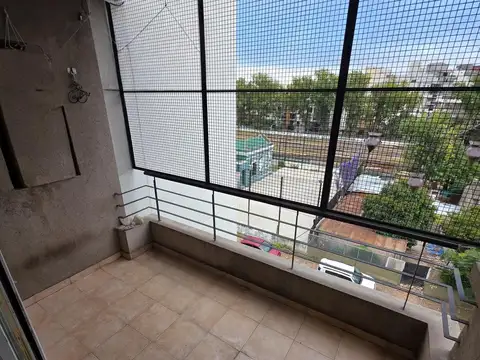 3 Amb Frente Castelar Cochera Balcon bajas expensas