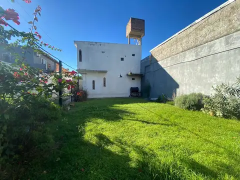 Depto Tipo Casa en Alquiler en Castelar Sur, $ 610.000