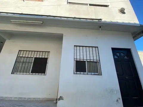 Depto Tipo Casa en Alquiler de 3 ambientes