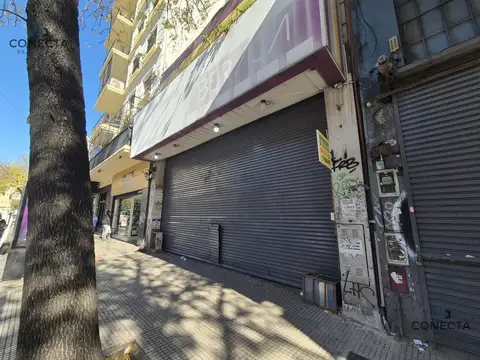 Av. Pueyrredon al 300