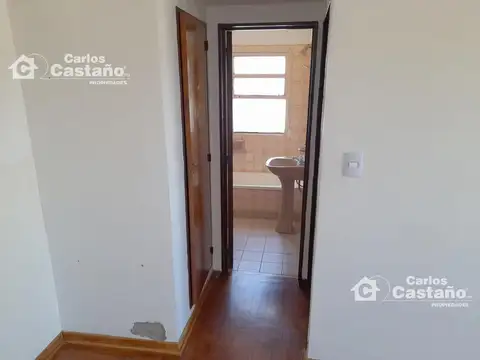 Departamento en Venta en Vicente Lopez Vias / Maipu, USD 124.000