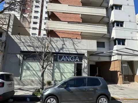 VENTA DE LOCAL COMERCIAL PTA BAJA ED. AVELLANEDA