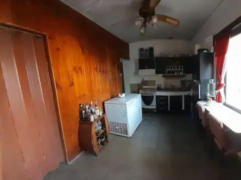 Casa 4 ambientes con 1 baño