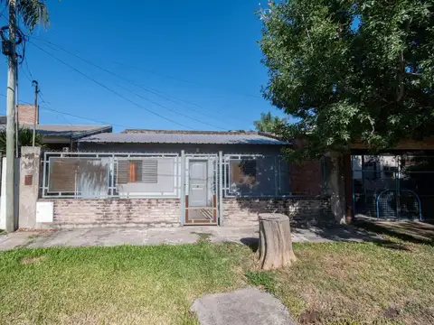 OPORTUNIDAD CASADE 2 DORMITORIOS EN HERMOSO BARRIO